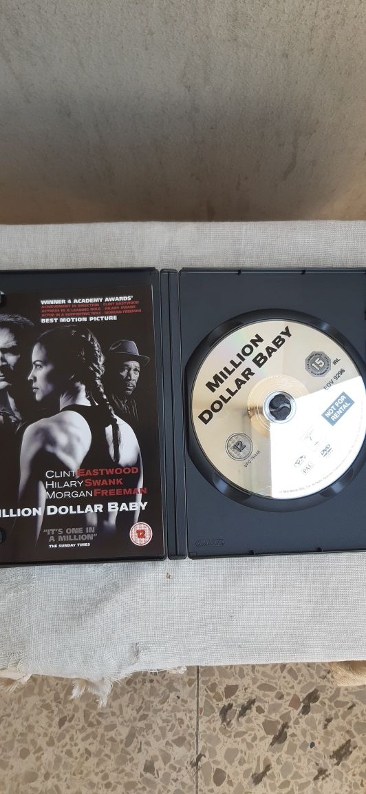 DVD диски с фильмами Хитч,Малышка на миллион долларов.На английском яз