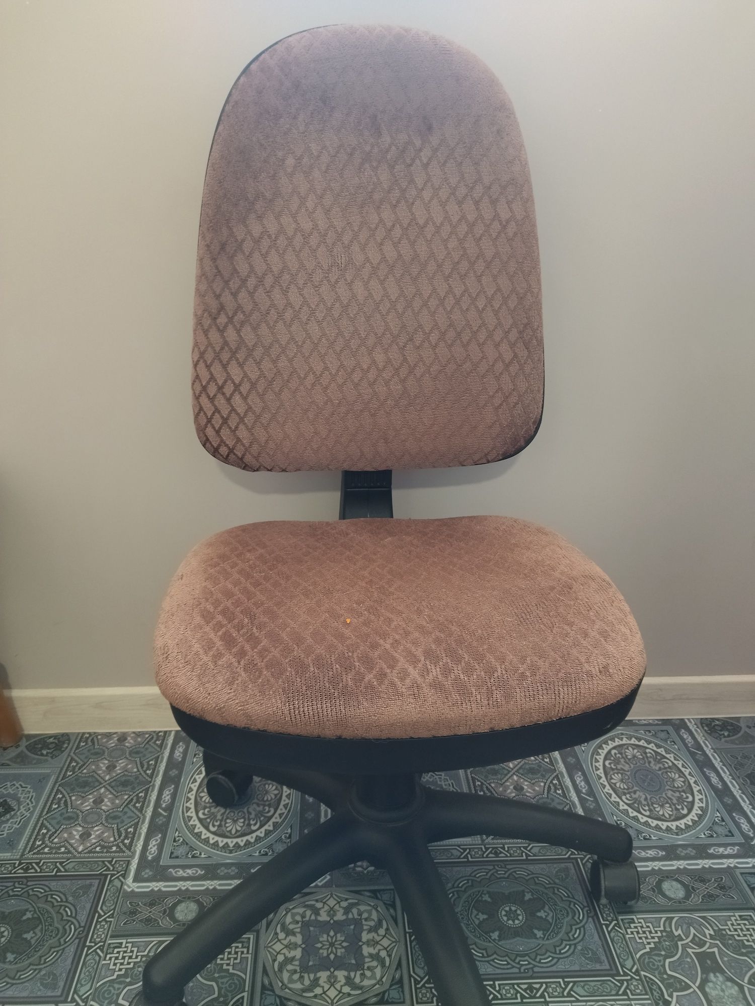 Продам стілець кресло офісне