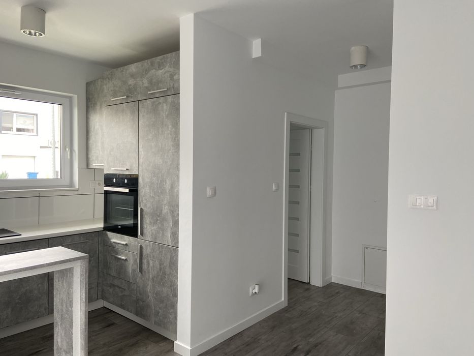 Dom w zabudowie bliźniaczej – 85 m², działka 173 m² – dostępny od ręki