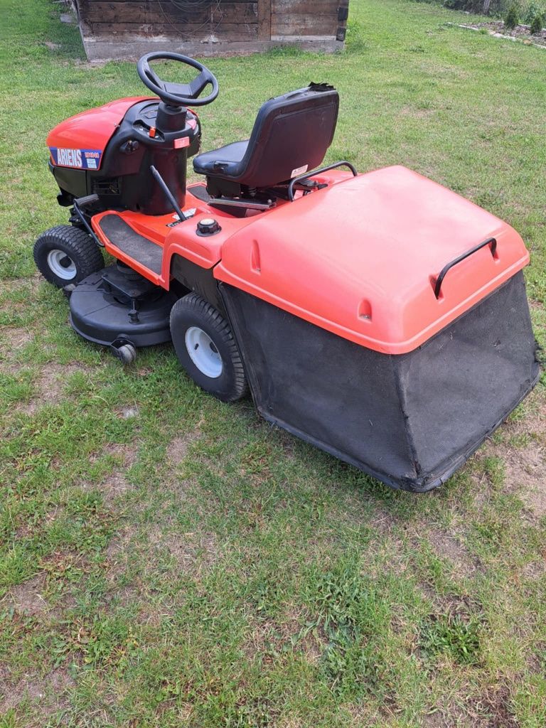 Kosiarka traktorek Ariens RB1848 briggs 18 V2 hydro kosz