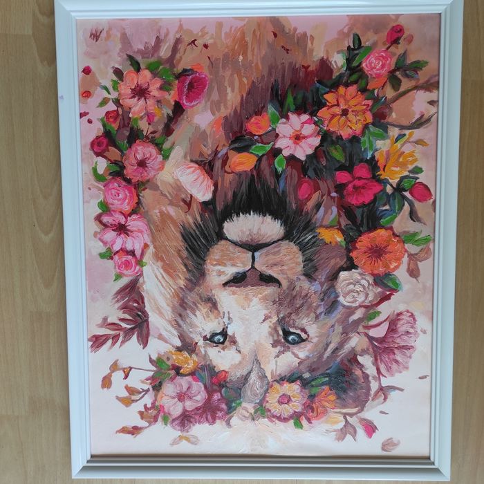 Obraz ręcznie malowany 40 x 50 cm, w białej ramie, lew kwiaty