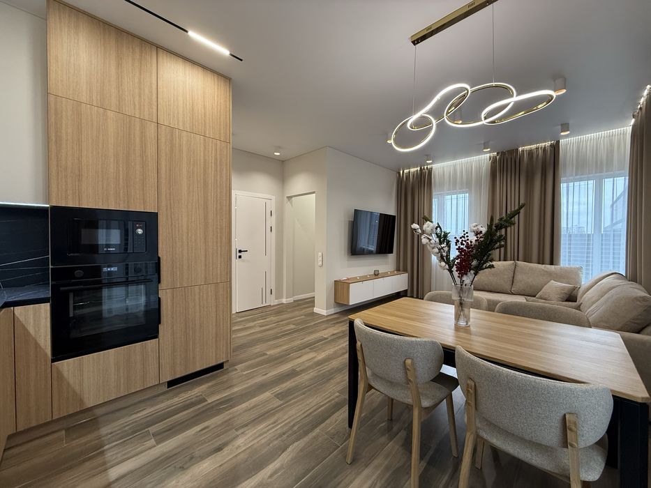 Чудовий варіант для особистого проживання. Таун, дуплекс з ремонтом