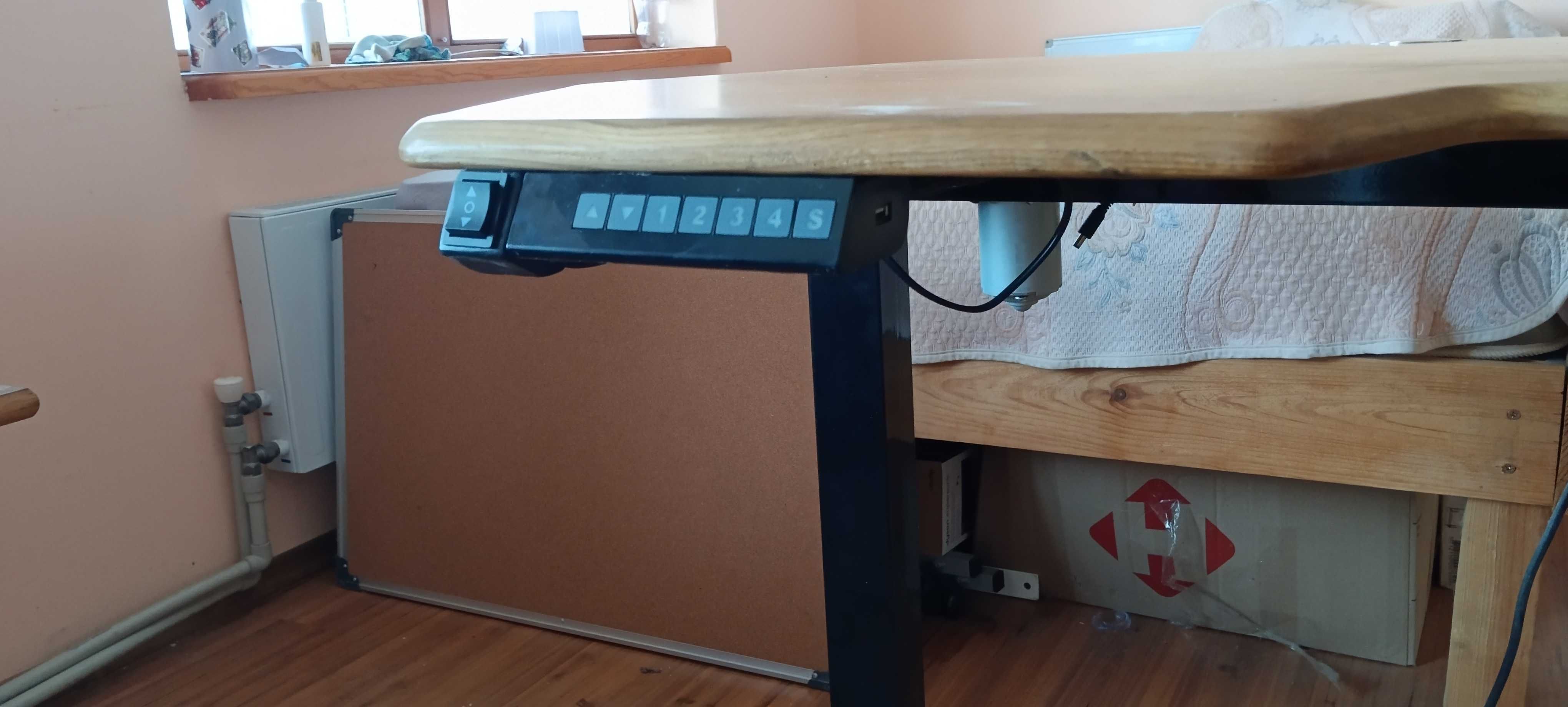 Подъемный стол для компьютера