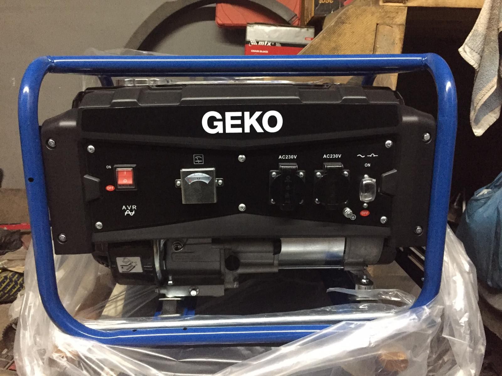 Бензиновий генератор GEKO BL 2600 ES/HBA