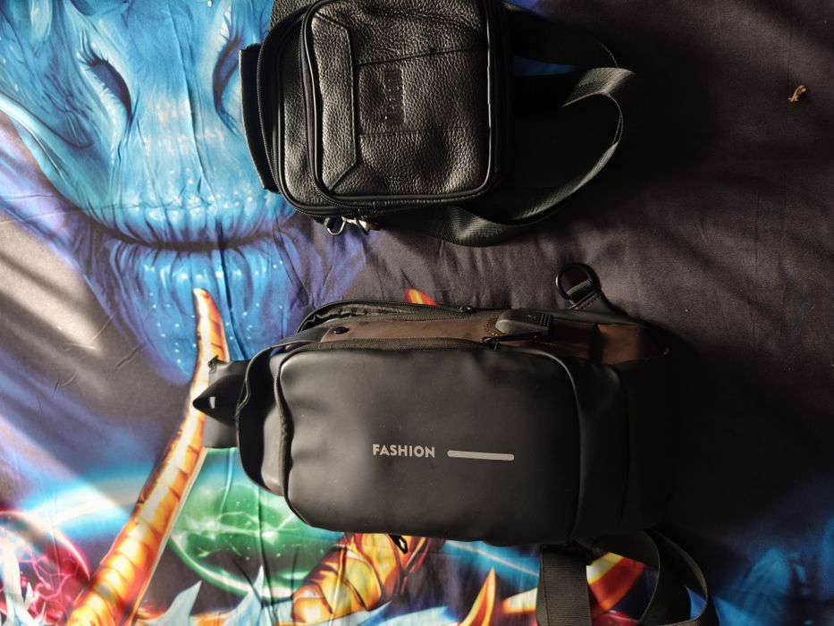 2 Carteira mochila de ombro e mão como novas