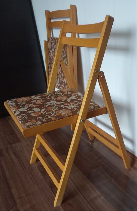 Продам складные табуреты и стулья