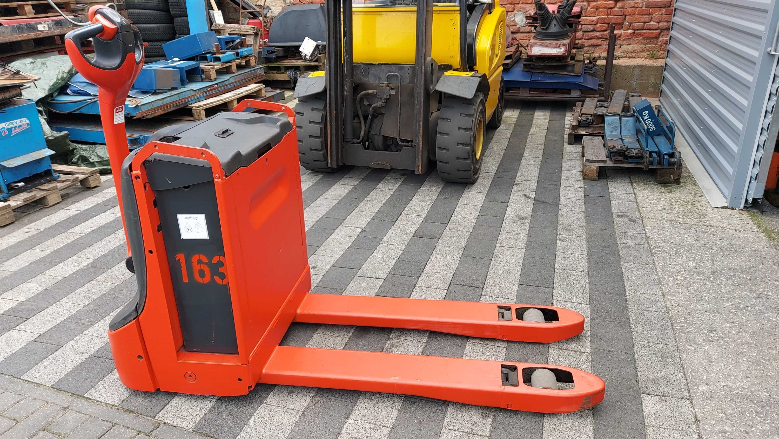 Wózek paleciak elektryczny Linde T 16