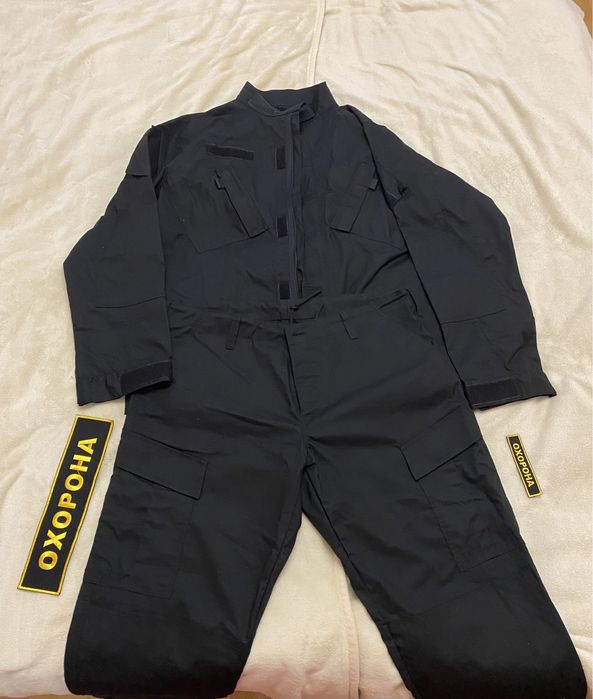 Комплект спецодягу для чоловіків.