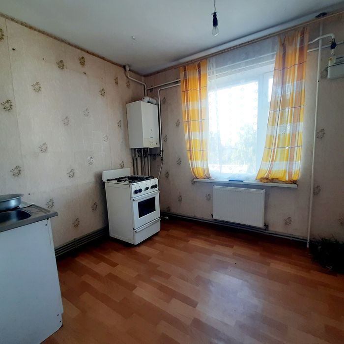 Продам 3-кімн. квартиру в Узині з автономним опаленням