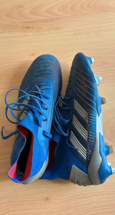 Chuteira adidas 43/ profissional