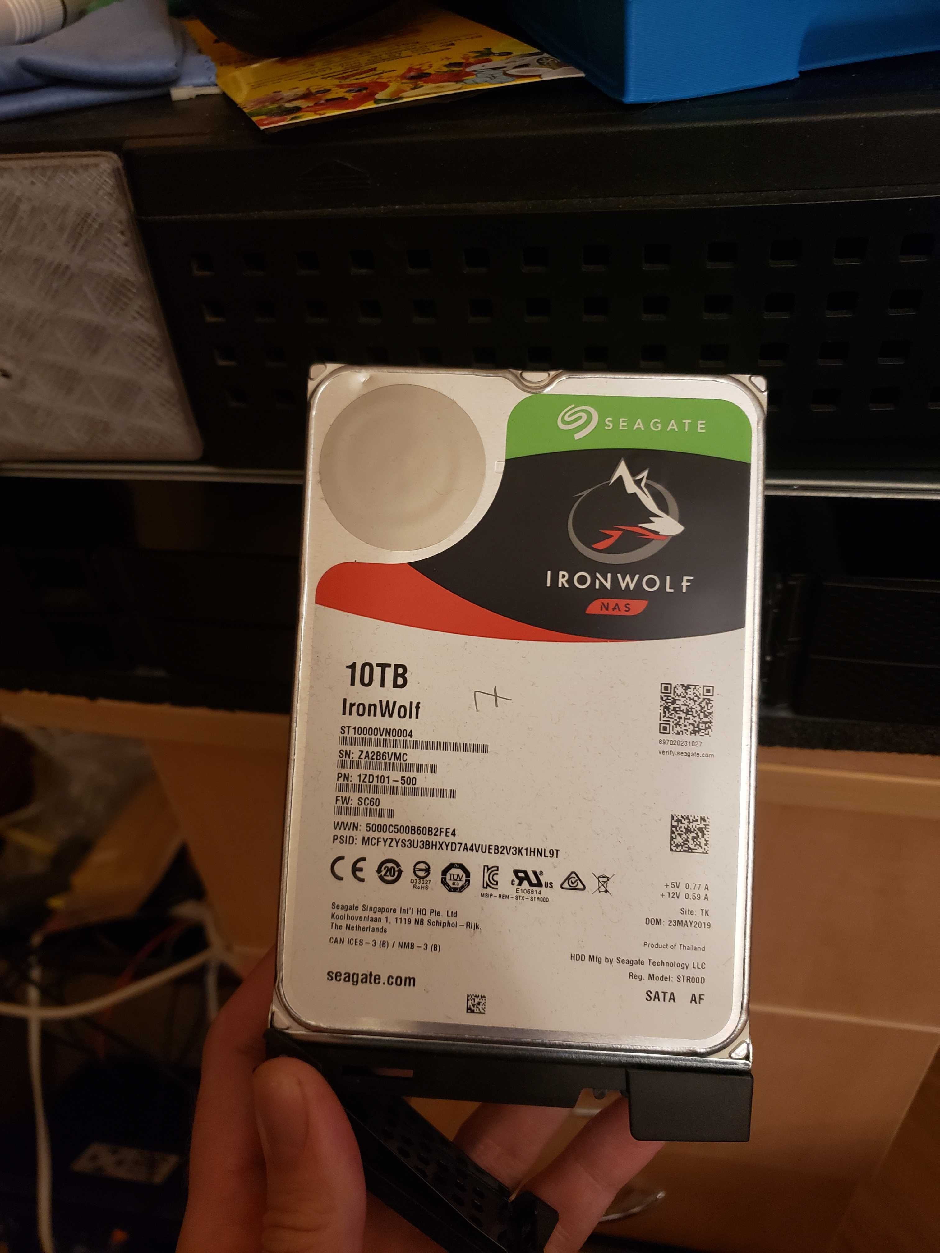 Сетевое Хранилище qnap 832xu-rp 80TB RAID, 16Gb RAM, 2x10GBE SFP+