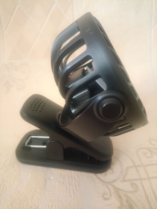 Вентилятор с прищепкой и подсветкой - 3 скорости (от АКБ и сети)