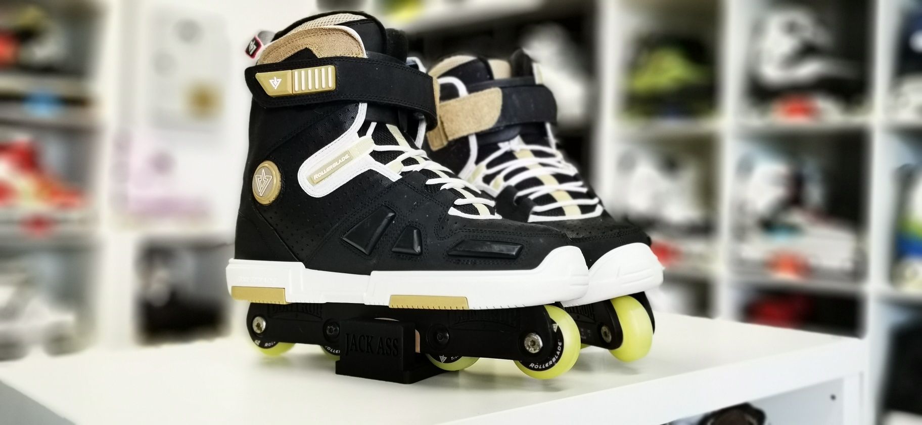 Rolki agresywne Rollerblade TRS KFC Alex Broskow białe kruki r. 44,5