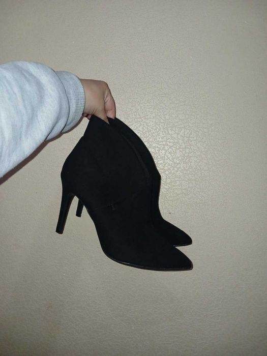 ботильйони 38 розмір