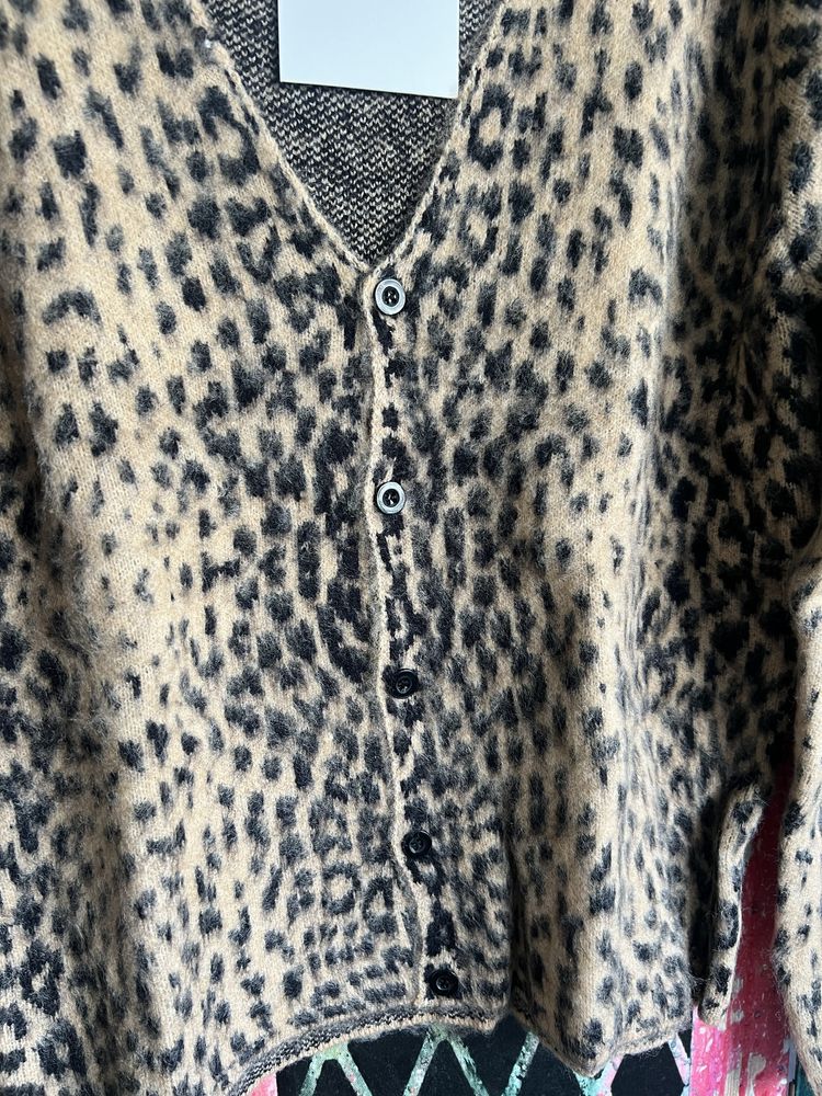 Uniseks panterkowy sweter kardigan Multi Leopard Cardigan Jaded London