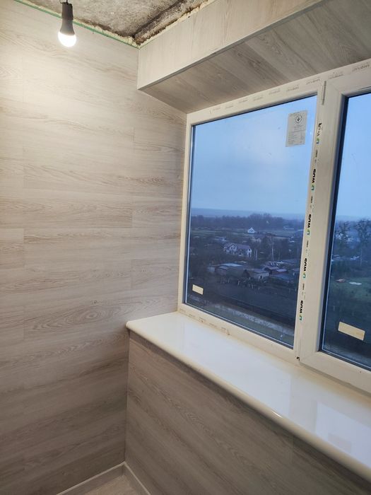 Балкон під ключ.