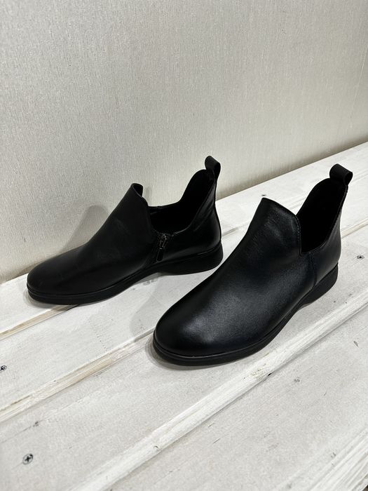 Продам жіночі чобітки