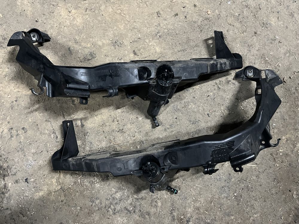 Slizgi lampy przod przednie okular bmw e90 e91 uchwyt po lift lci