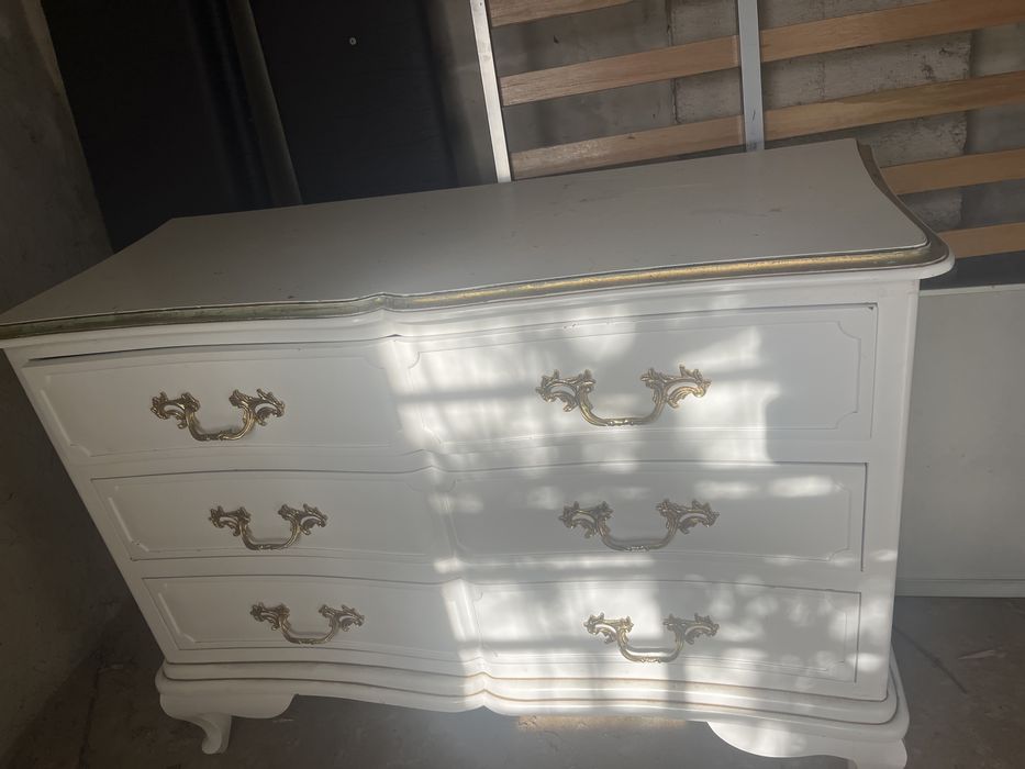 Comoda de quarto elegante