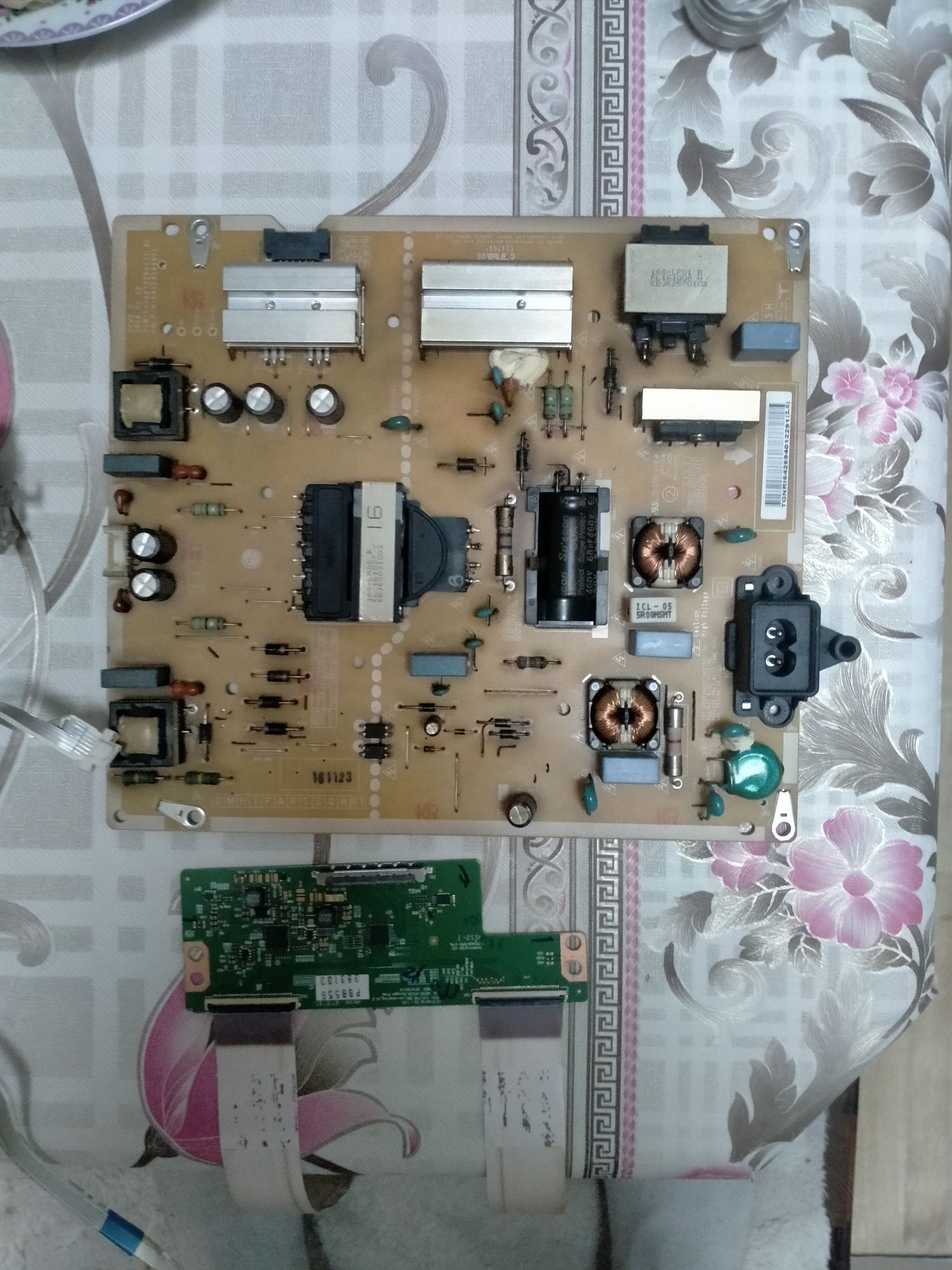 Częśći do telewizora LG Model:55uh605v