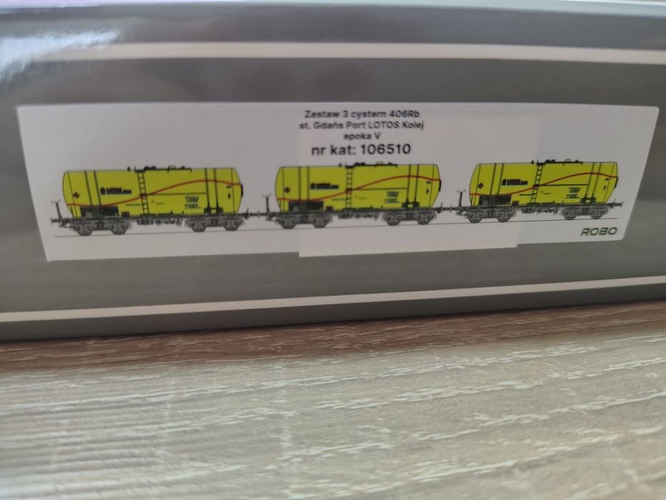 Wagony towarowe cysterny 406rb Lotos h0 zestaw Robo 106510   PKP