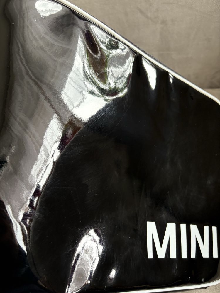 Mini torba na laptopa