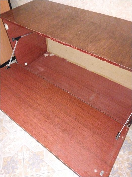 Тумбочка під телевізор СССР лакована