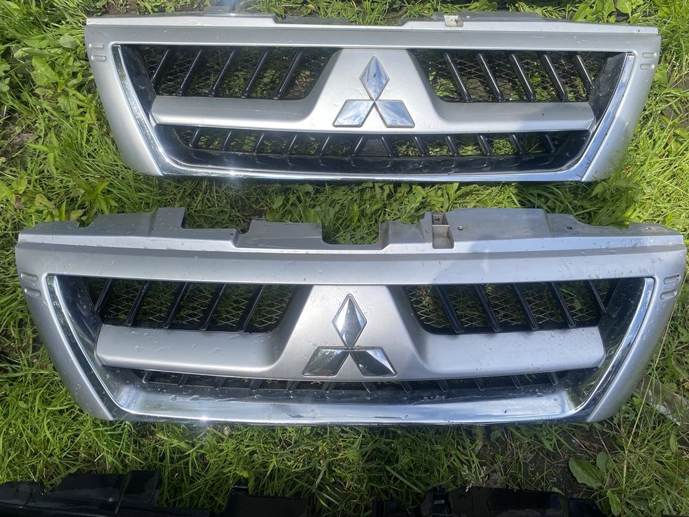 Решітка радіатора Mitsubishi Pajero 3 Wagon III 2003-2006