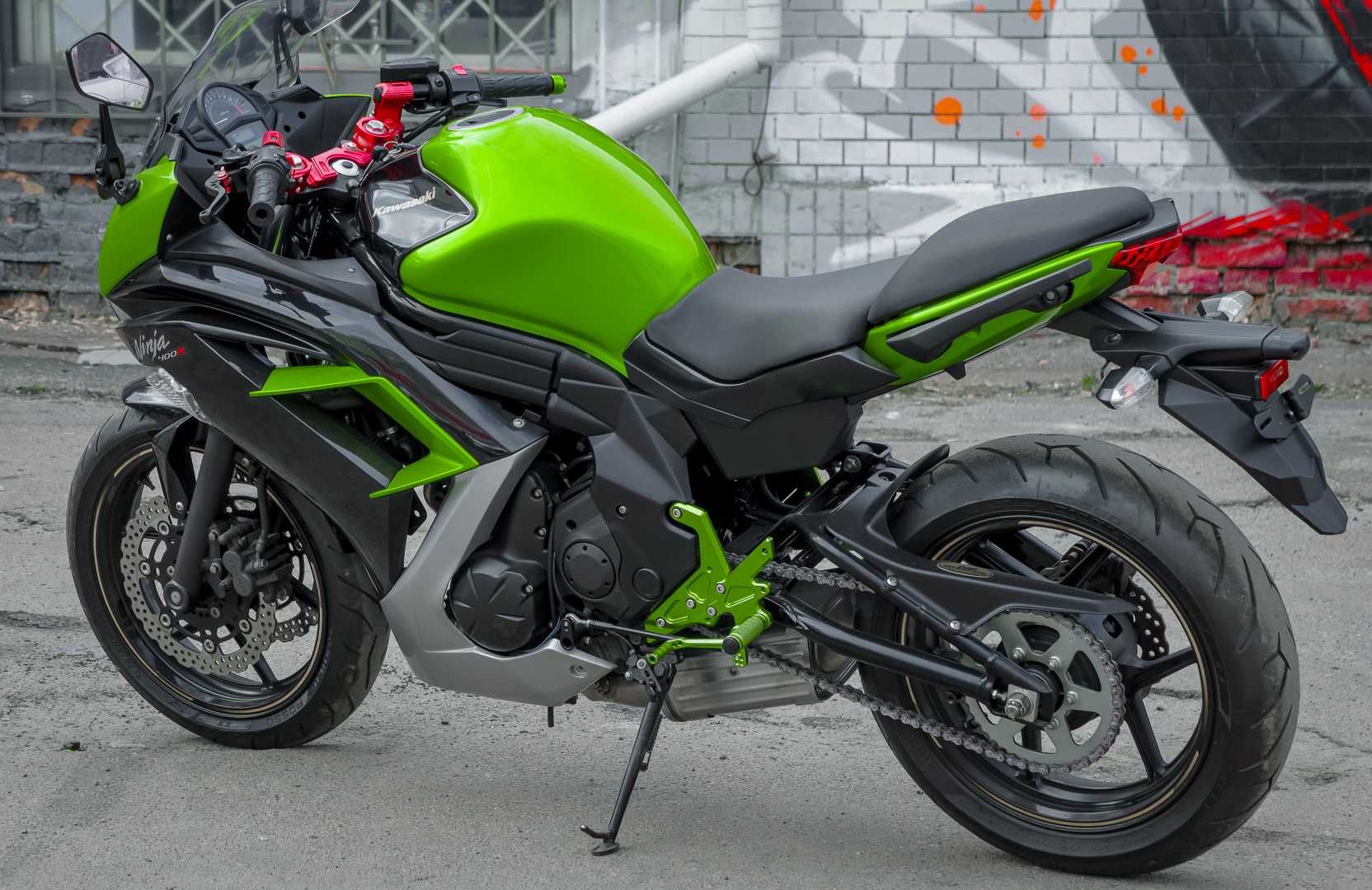 Мотоцикл Kawasaki ninja 400R