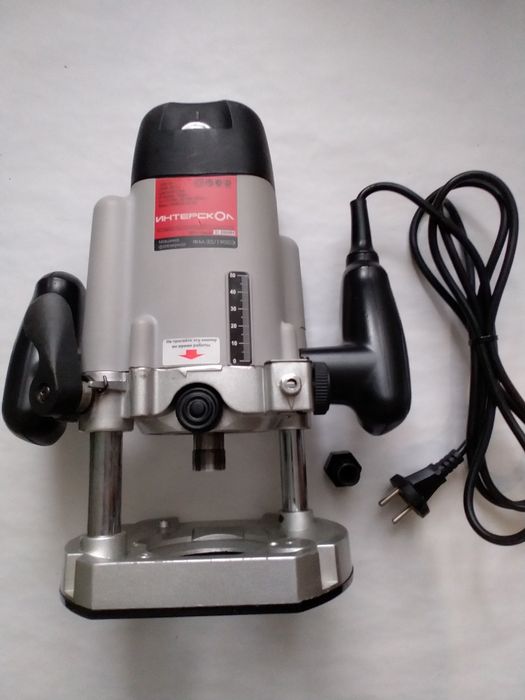 Фрезер Интерскол ФМ-32 1900э