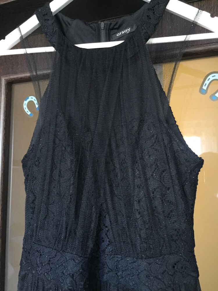 Czarna brokatowa sukienka orsay