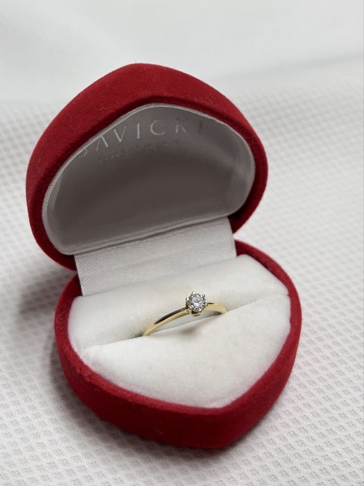 Pierścionek zaręczynowy Savicki  r.10 próba 585 0.225ct