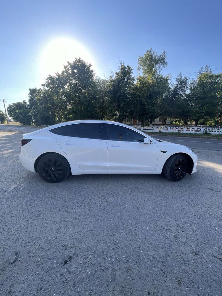 Аренда Tesla Model 3 2019г.