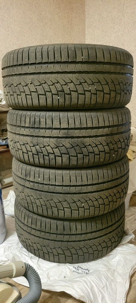 Зимние шины Nokian WR A4 235/40 R18 95V
Шини Nokian WR A4 235/40 R18 9