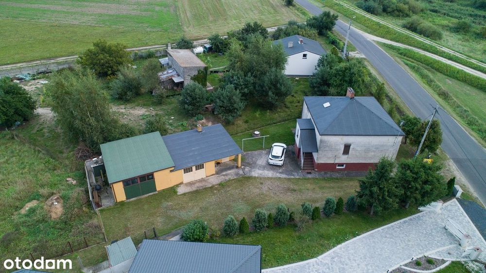 Dom w Dzierawach na 40 arowej działce.