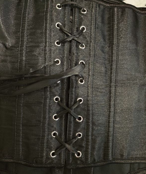 Трендовий корсет