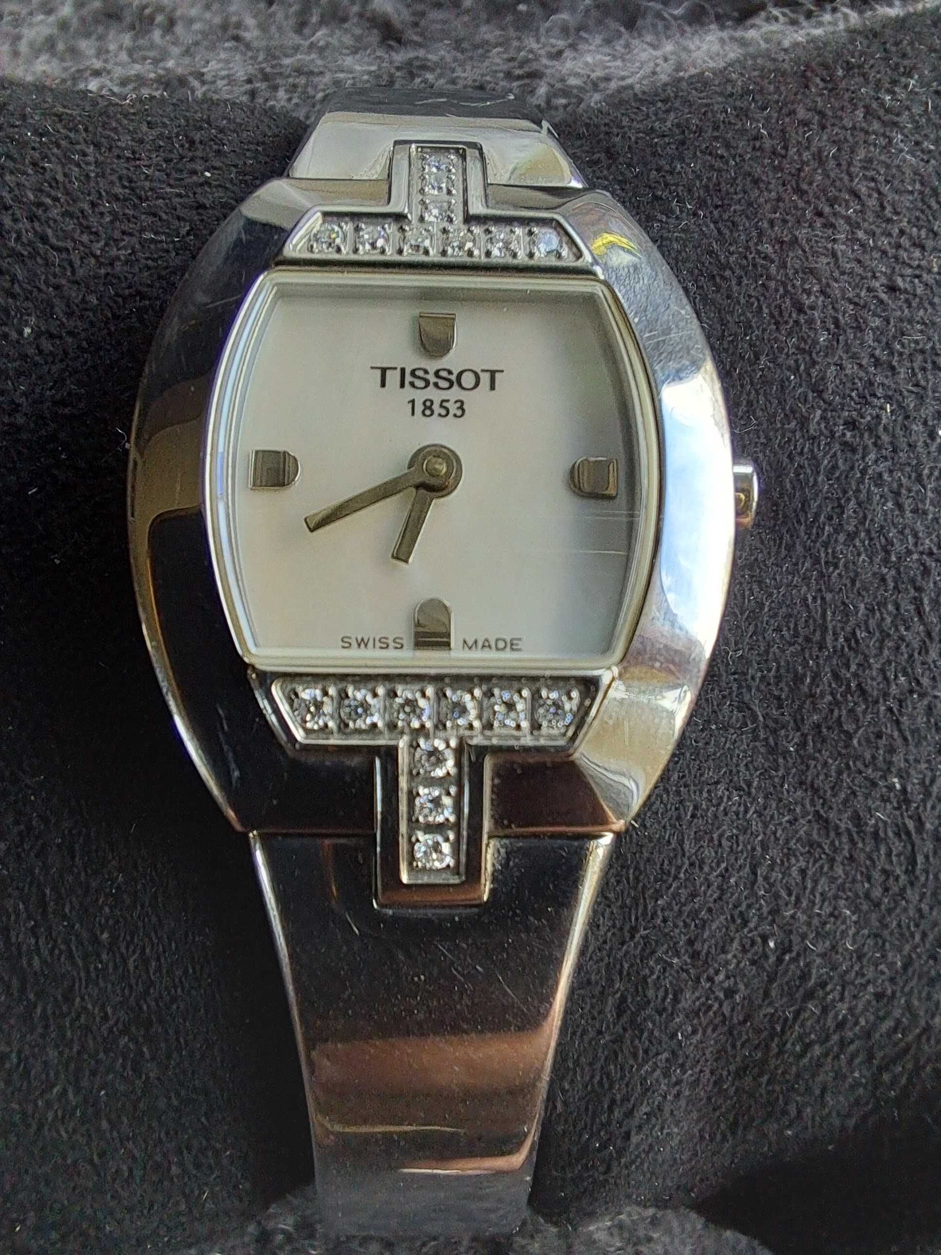 Damski zegarek Tissot TTONNEAU T621.29581 z diamentami. Piękny !