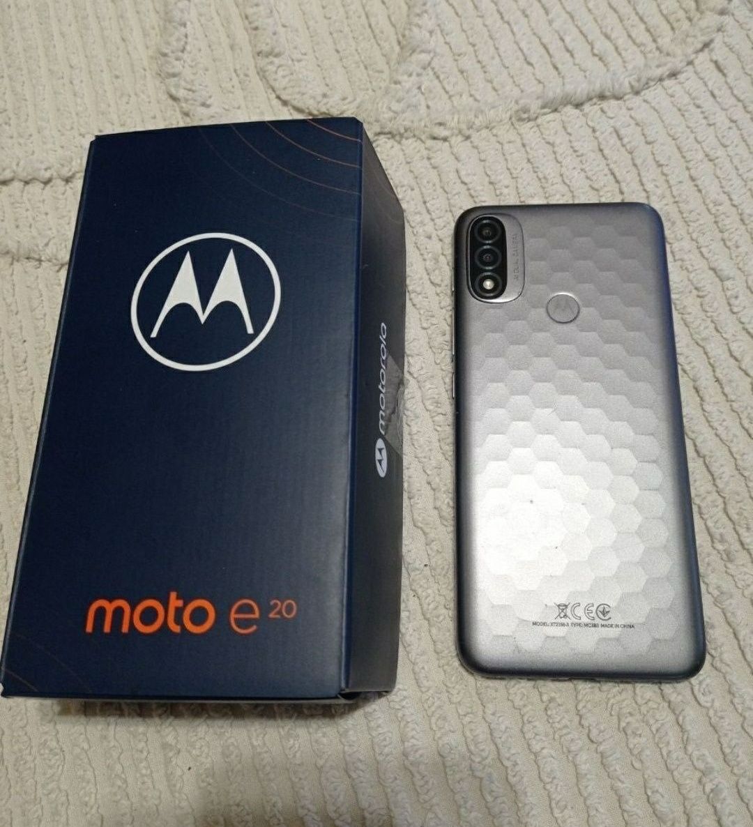 смартфон Moto E20+ подарок.(обмен на планшет)