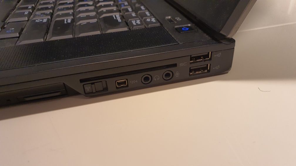 Laptop DELL Latitude E6510, i7 WIN7, 15cali, BDB 4GB, 296GB