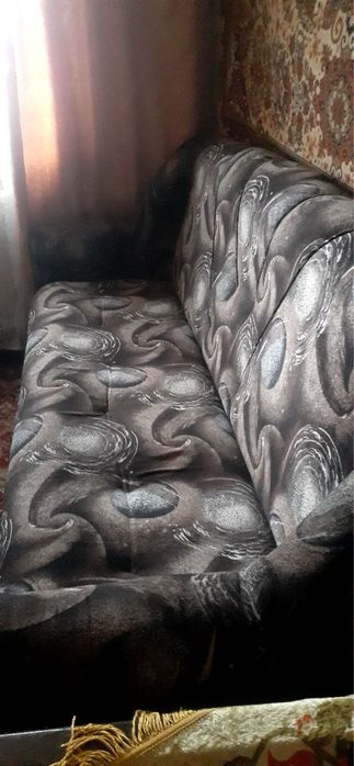 Диван книжка хорошее состояние