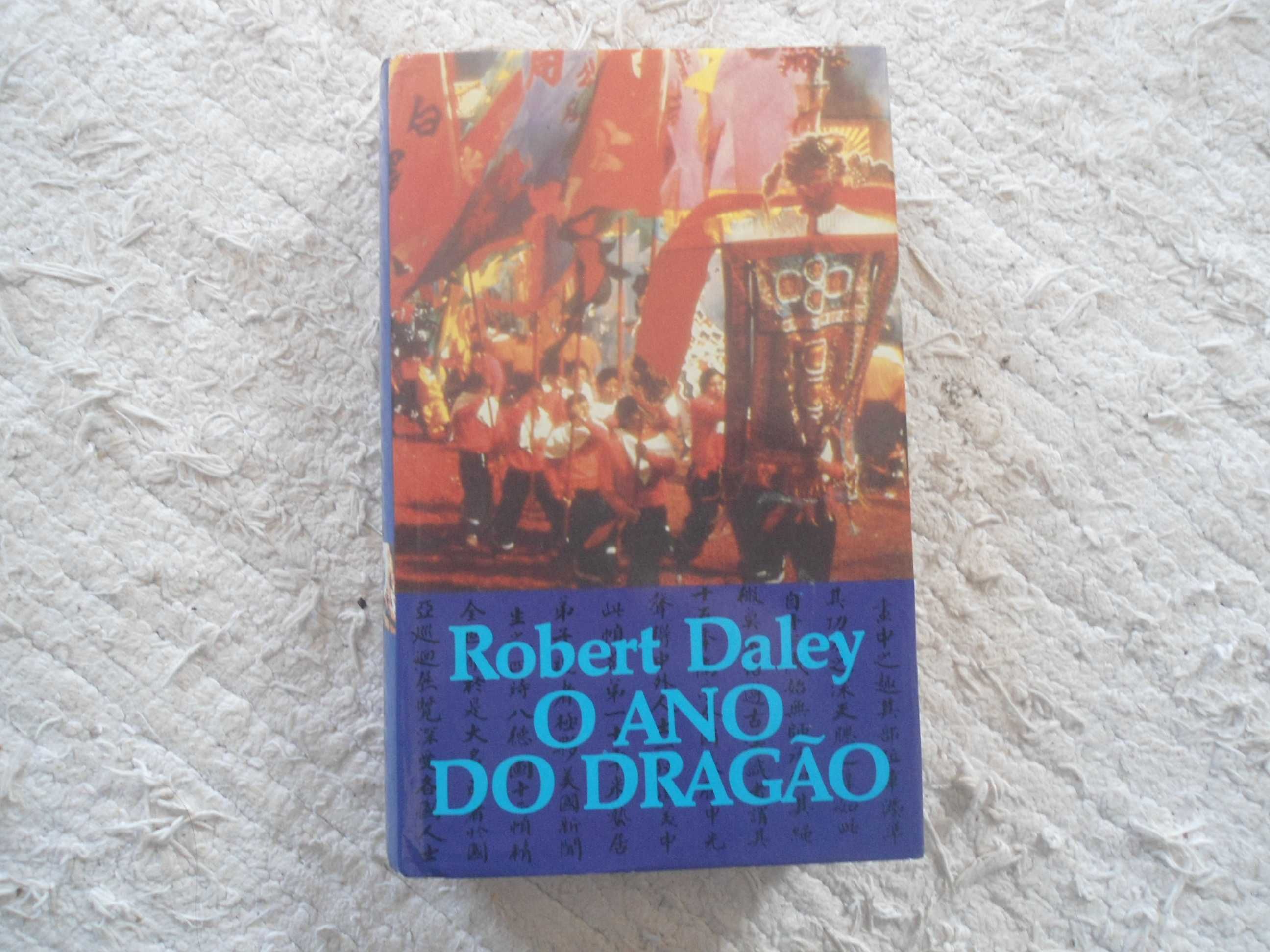 O Ano do Dragão por Robert Daley