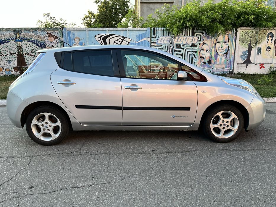 Nissan Leaf Ніссан ліф