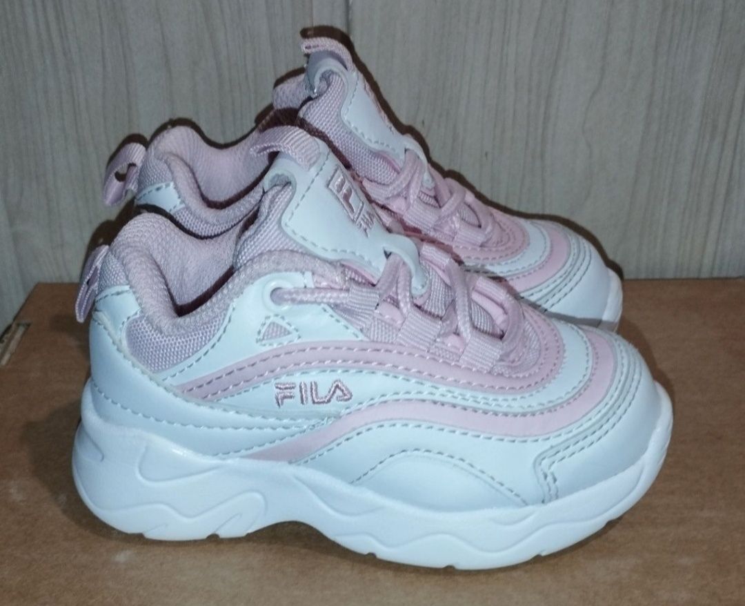 FILA кроссовки новые детские Fila Оригинал р.22