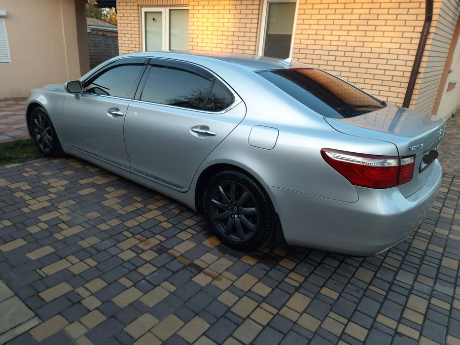 Lexus LS 460 Long