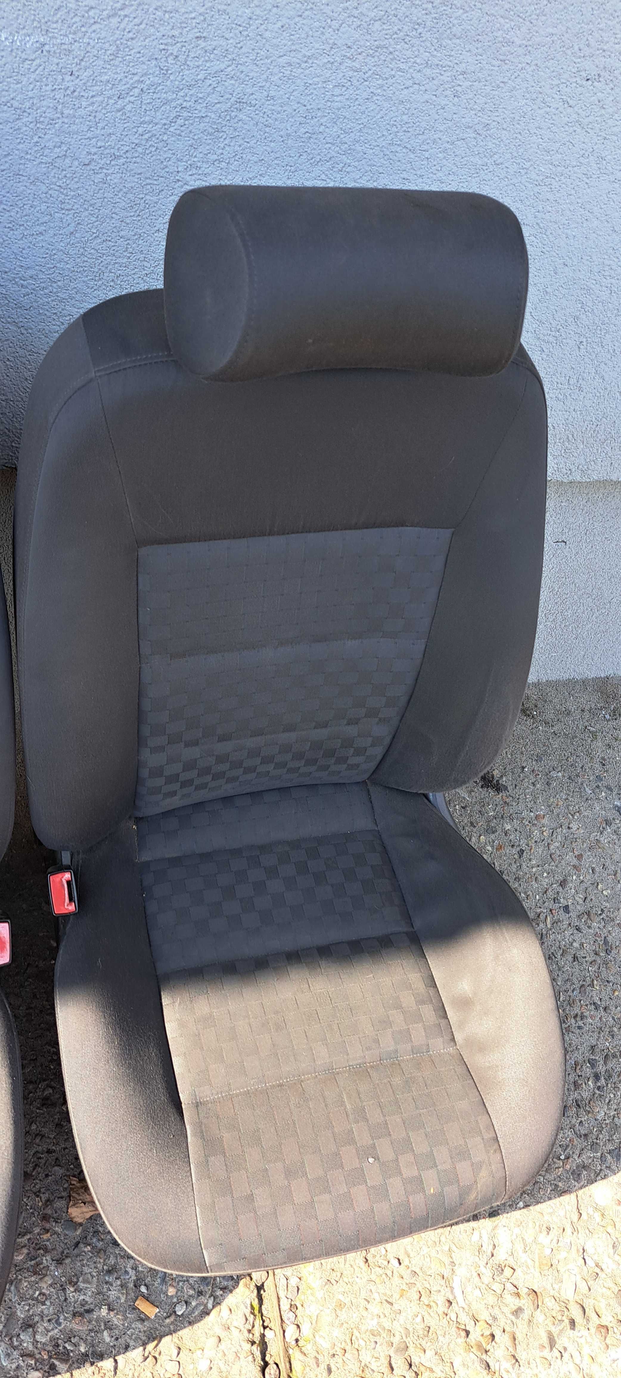 Fotele przednie Audi A6 C5 kpl