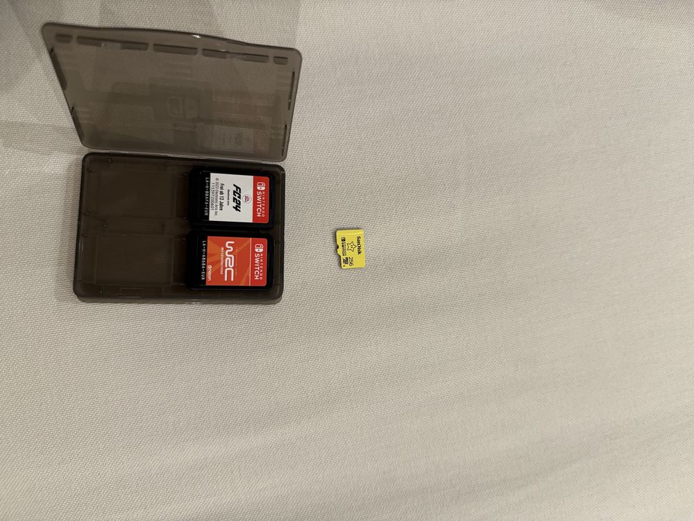 Nintendo Switch OLED (usada 2 vezes)