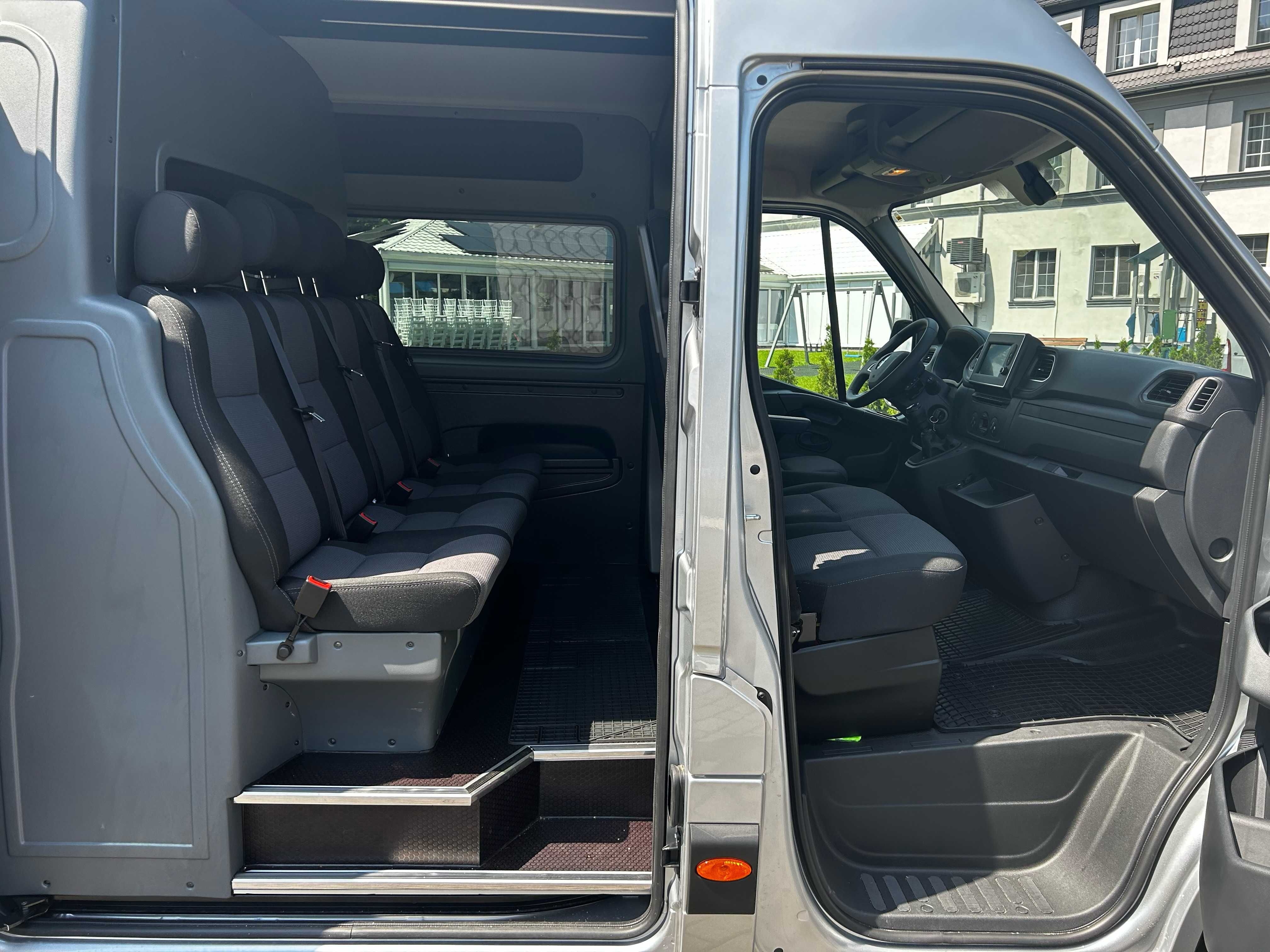Wynajem busa Wypożyczalnia busów osobowych Renault Master 240 zł doba