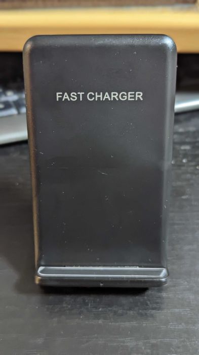 Быстрое беспроводное зарядное для телефона  30 Вт