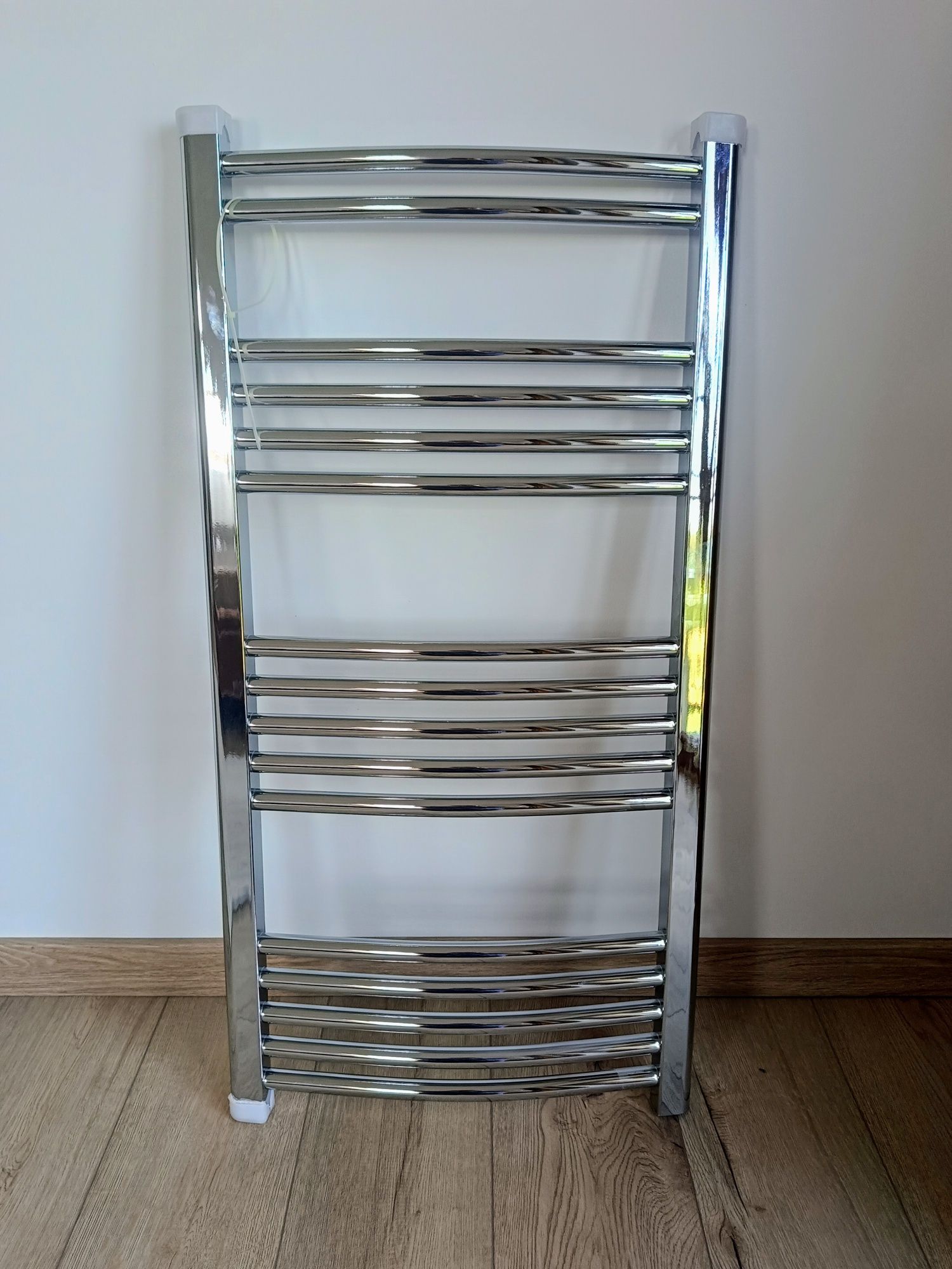 NOWY stalowy GRZEJNIK łazienkowy kaloryfer, 100x50 cm, chrom, 495 wat