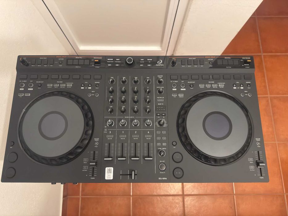 Controladora Pioneer / Alphatheta DDJ-GRV6